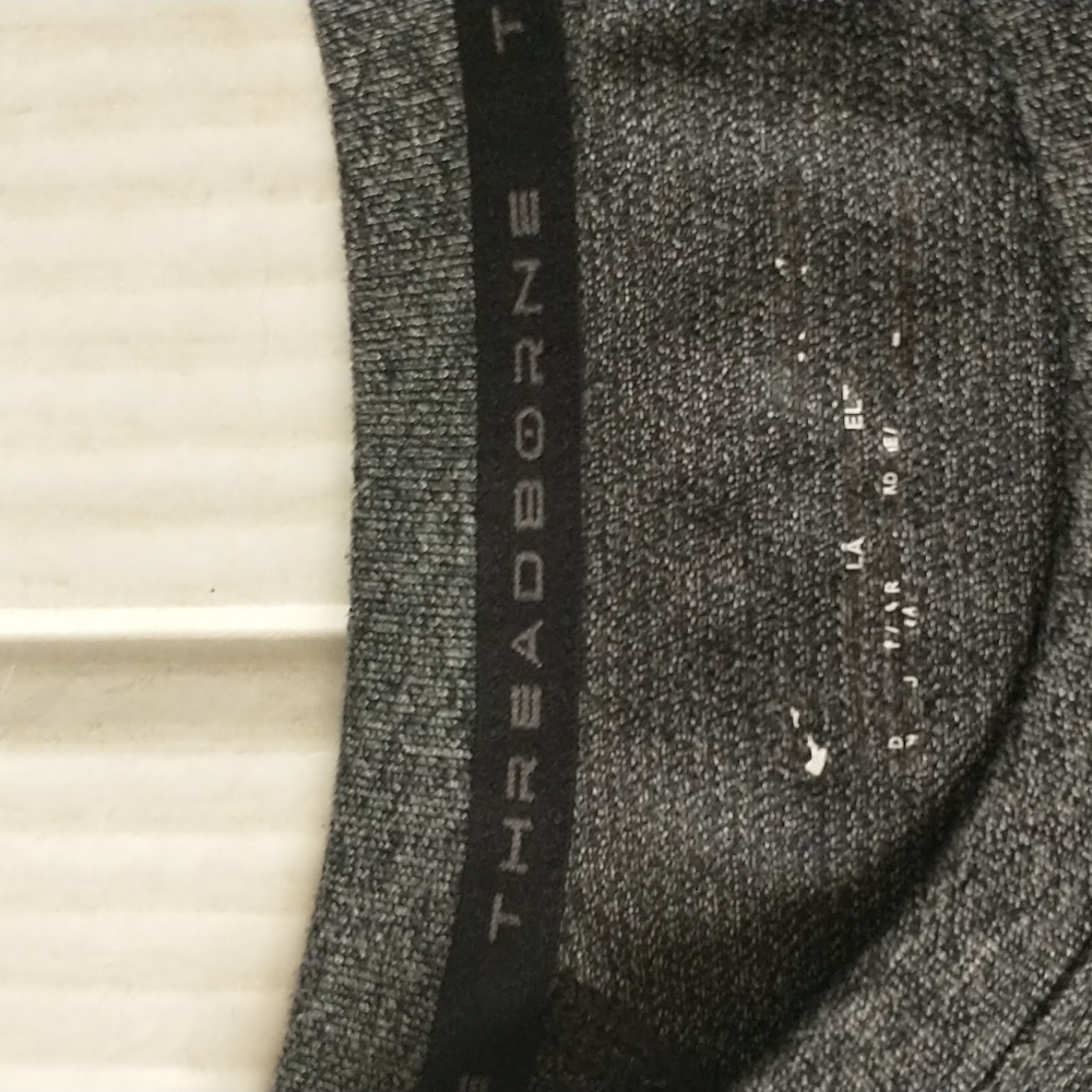 Under Armour threadborne long sleeve, size small - Picture 3 of 5